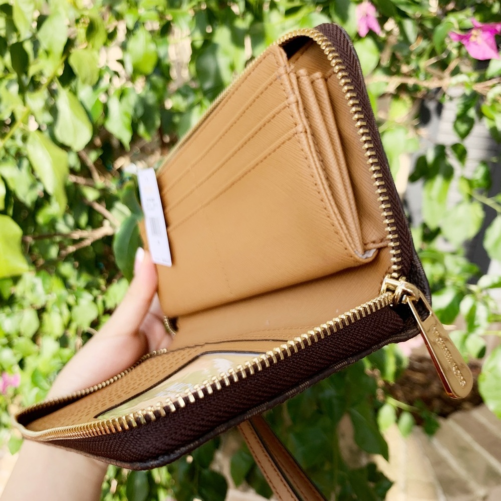 Gaby’sBags👜💕-NWT Michael Kors Tote&Wallet - Picture 6 of 8